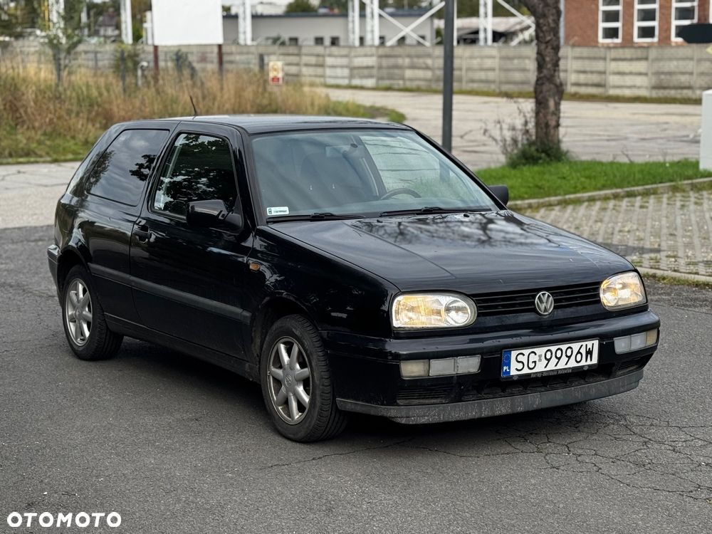 Volkswagen Golf - 1