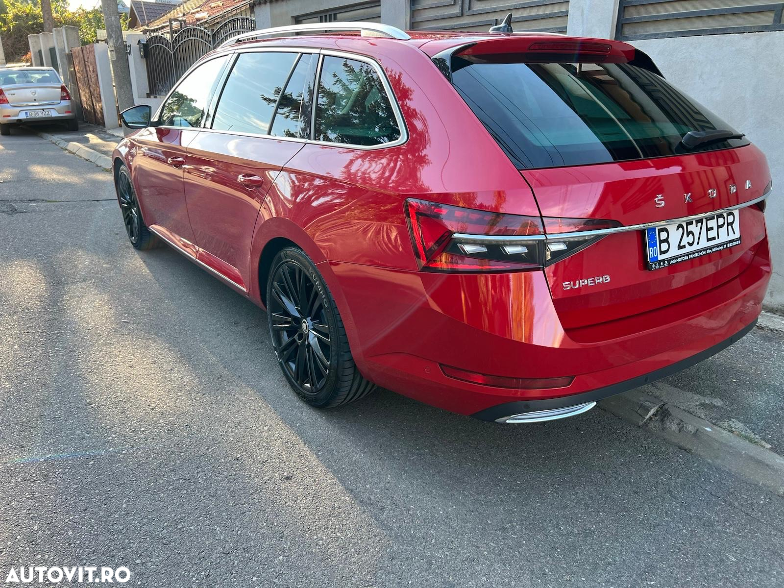 Skoda Superb 2.0 TDI DSG L&K - 4