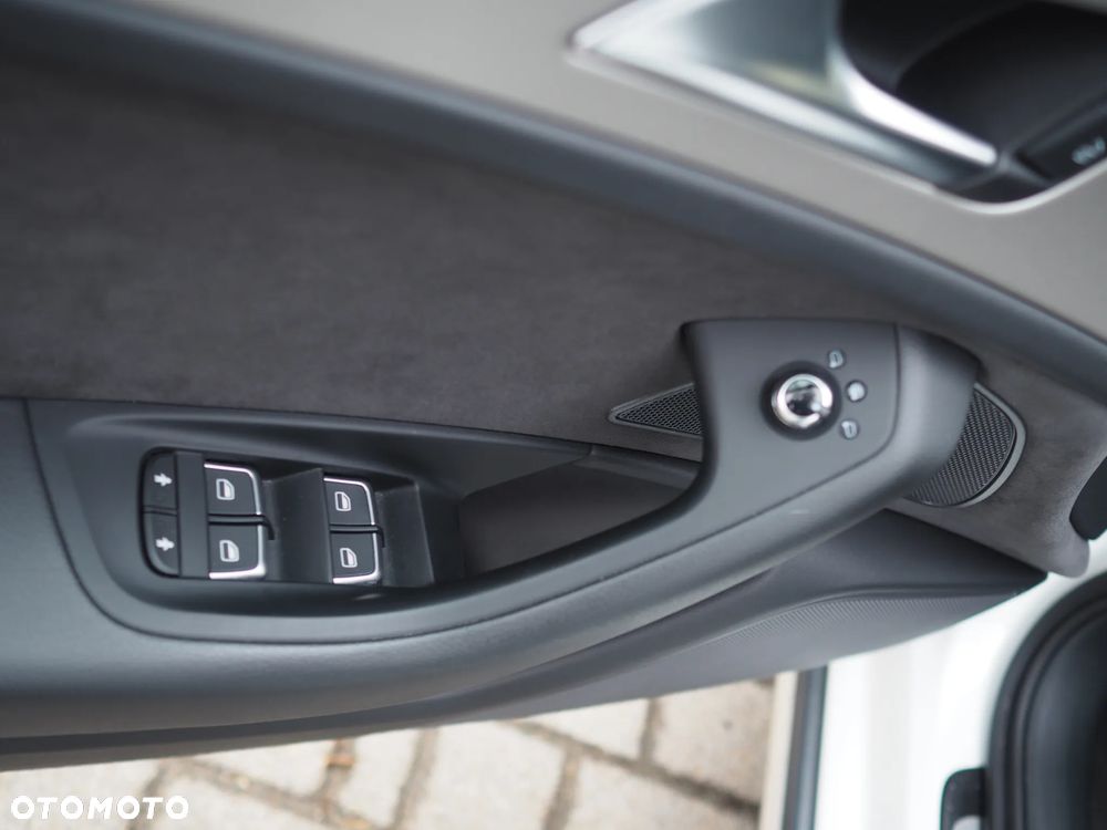 Audi A6 Allroad - 18