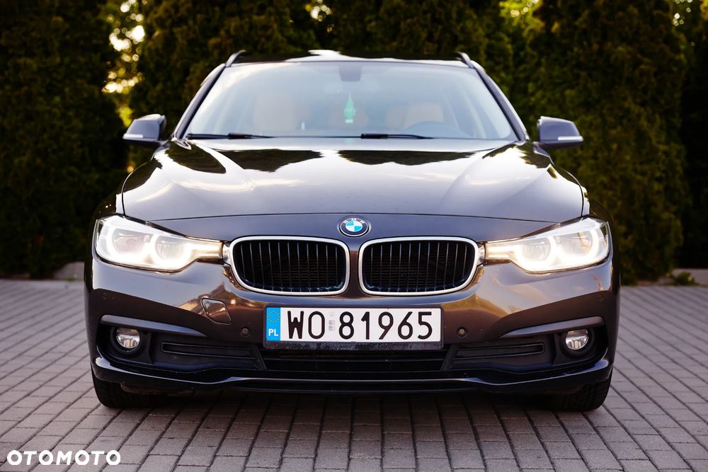 BMW Seria 3 318d Edition Luxury Line Purity - 12
