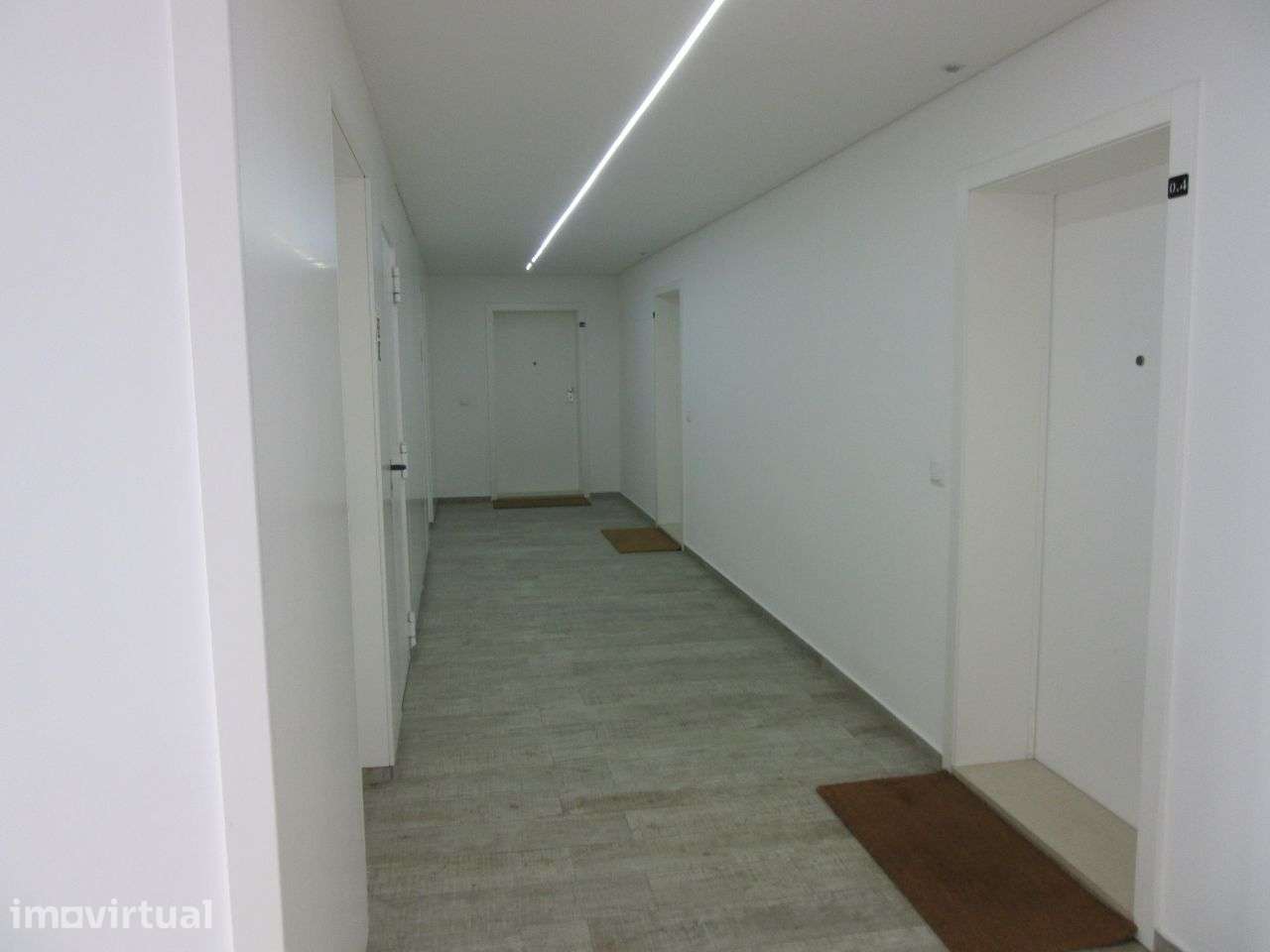 Arrendo T1 NOVO na Rua da Constituição -PORTO - Grande imagem: 4/23