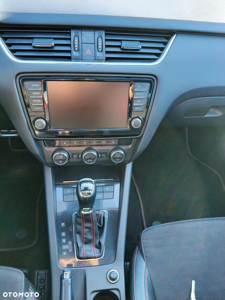 Skoda Octavia 2.0 TDI DSG RS - 13