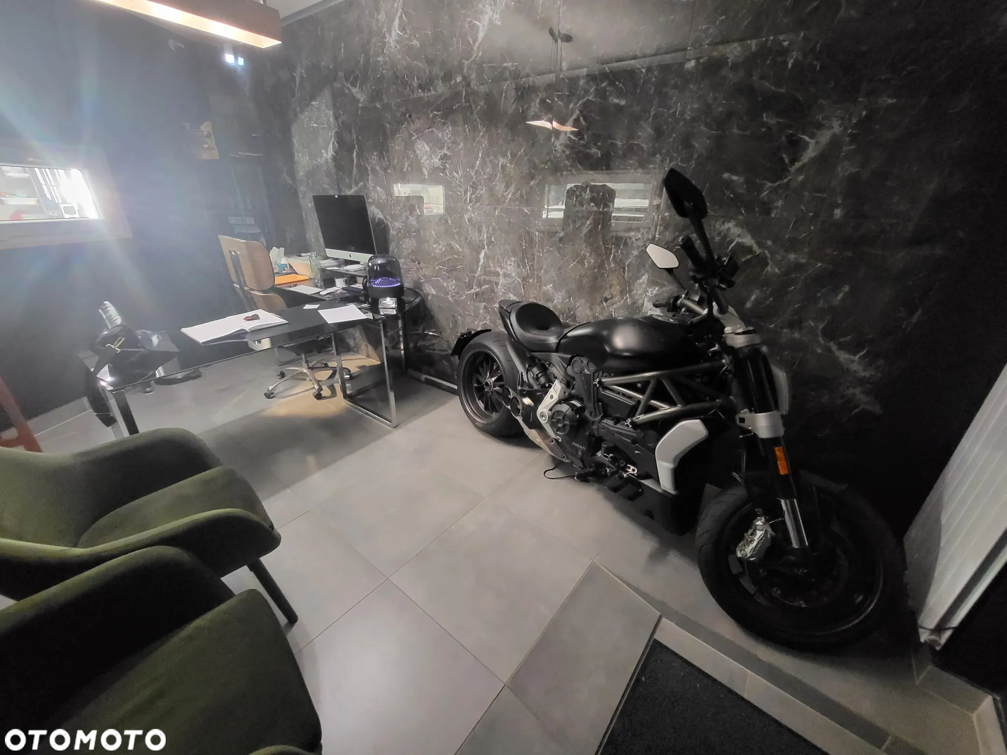 Ducati Diavel - 2