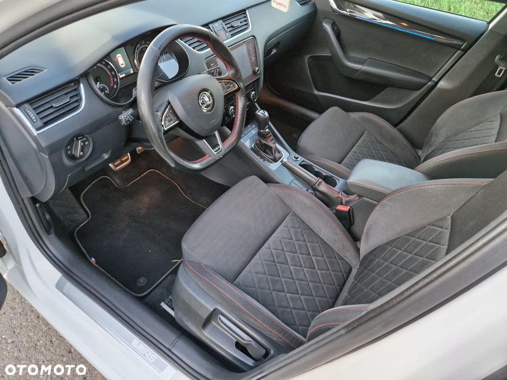 Skoda Octavia 2.0 TDI 4x4 DSG RS - 11