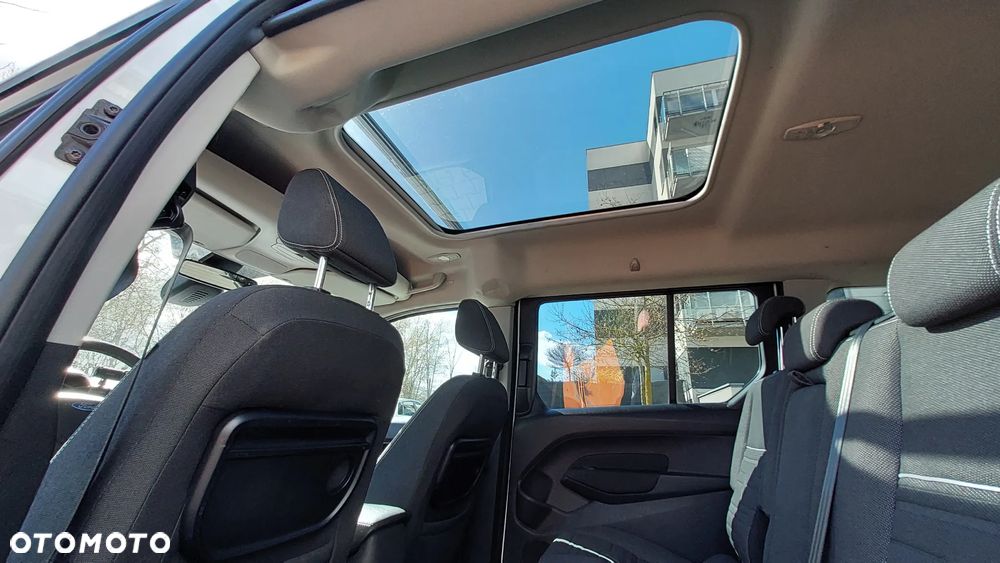 Ford Tourneo Connect Grand - 19