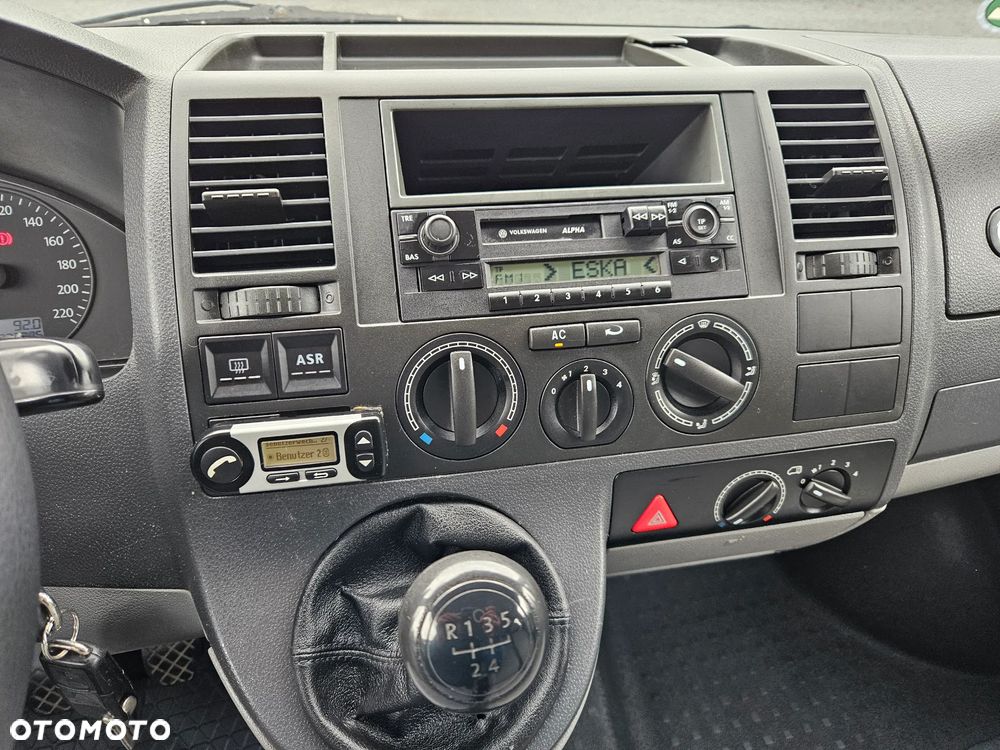 Volkswagen Transporter T5 Doka Kurz Trendline - 17