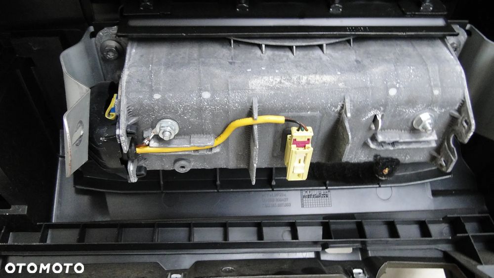 VW GOLF V 5 DESKA KONSOLA CZARNA PODUSZKI PASY KOMPLET ORYGINAŁ EUROPA - 9