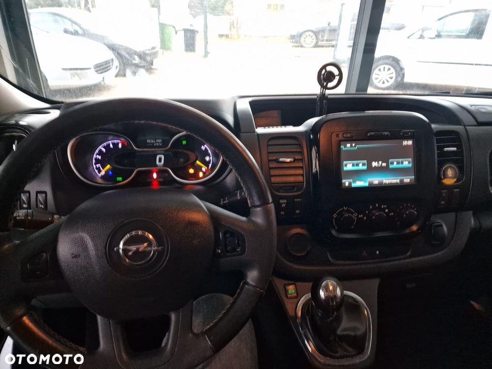 Opel Vivaro - 19