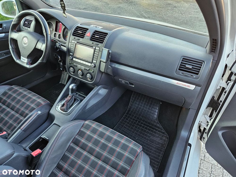 Volkswagen Golf 2.0 GTI DSG Edition 30 - 13