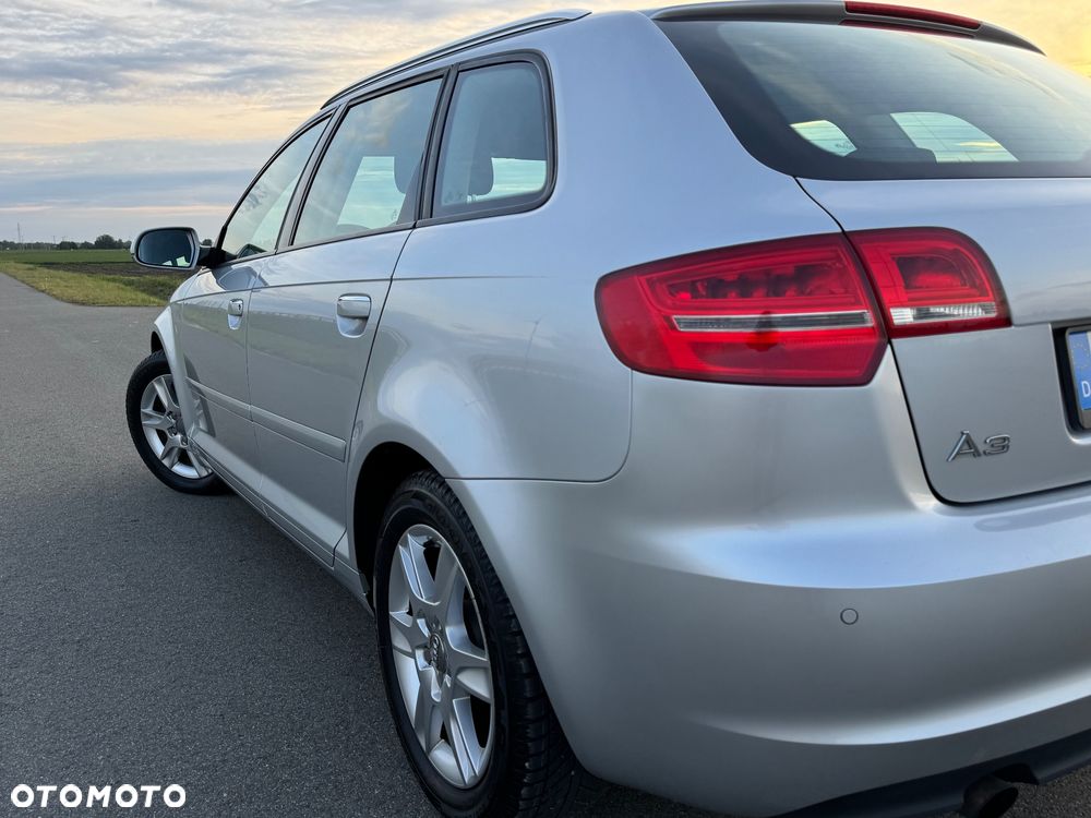 Audi A3 Sportback 1.6 Ambiente - 21