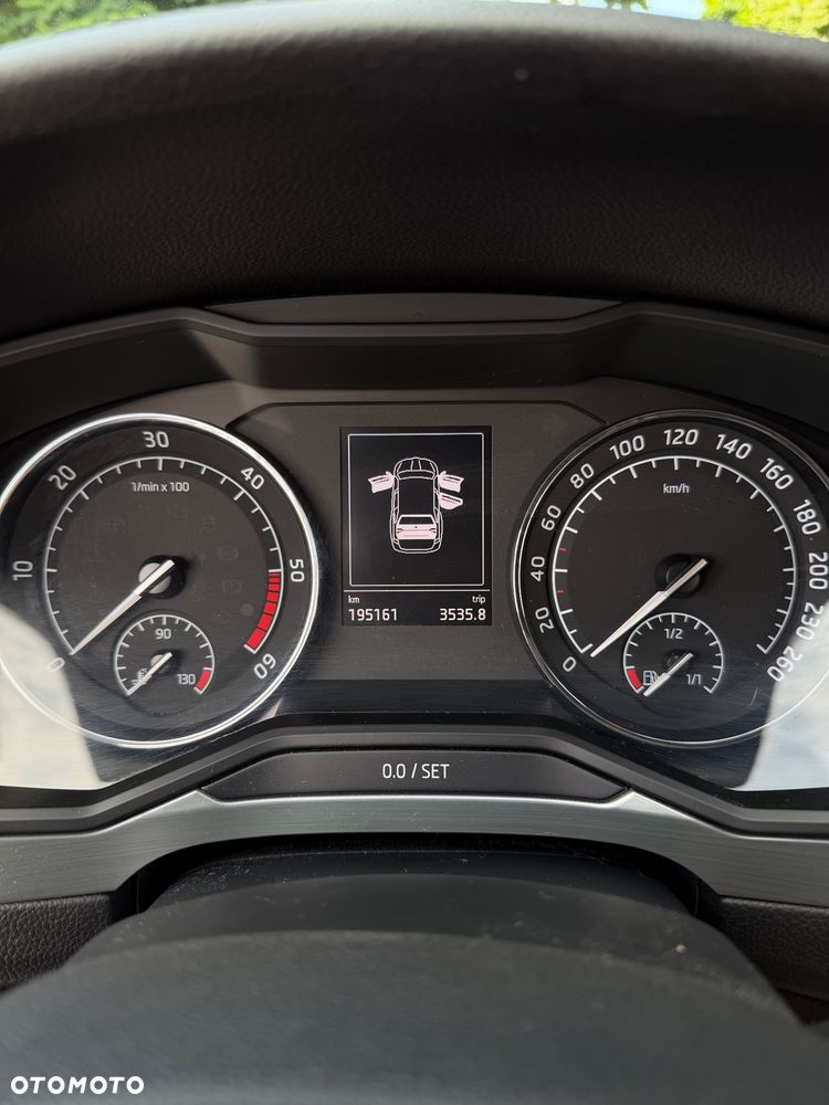 Skoda Superb 2.0 TDI Ambition - 19