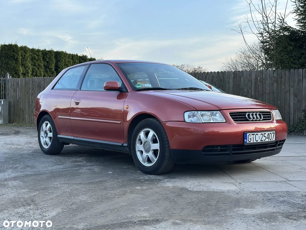 Audi A3 3-drzwiowe 1.6 Ambiente - 1