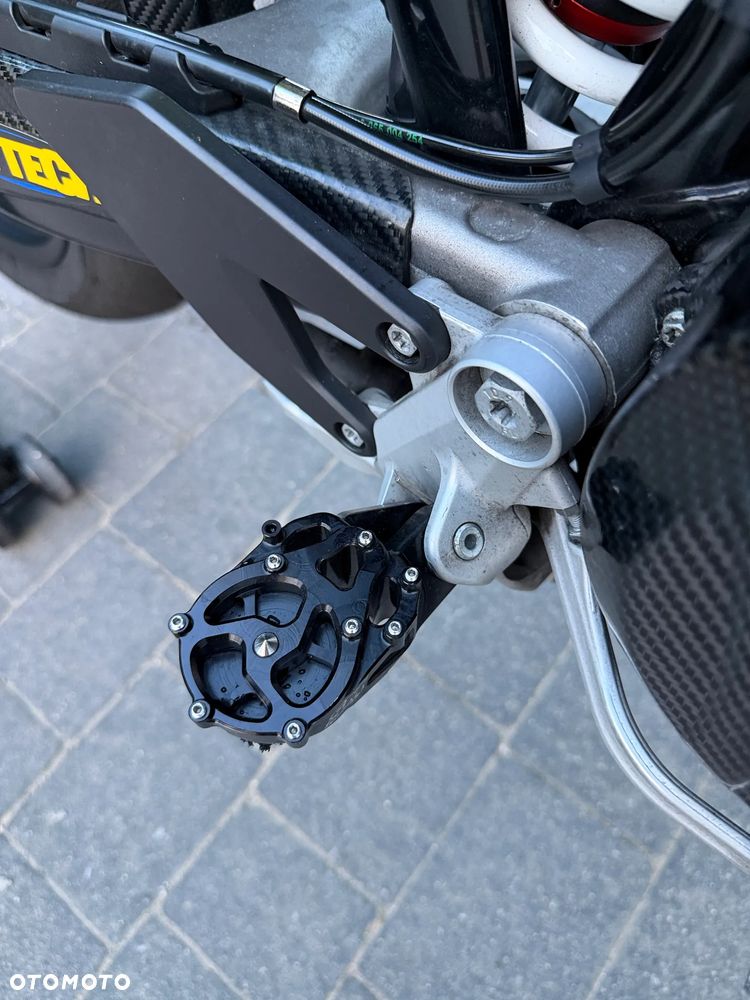 Husqvarna 701 - 18