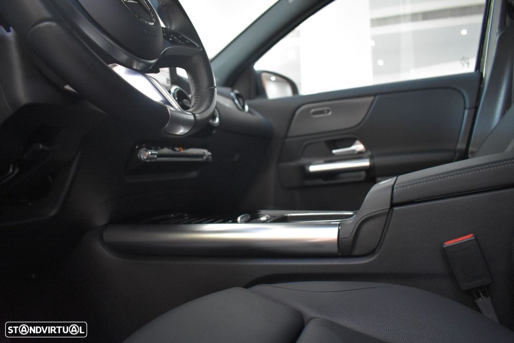 Mercedes-Benz GLA 250 - 48