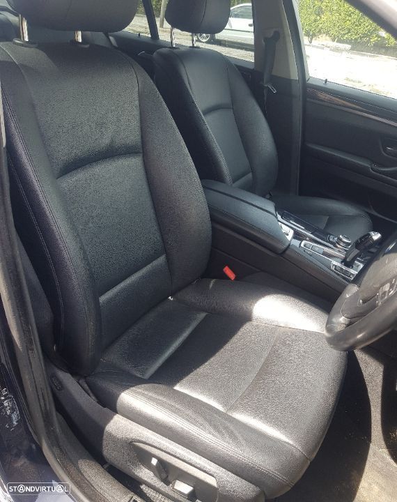 Bancos Frontais e Traseiros BMW 520D F10 2014 - 1