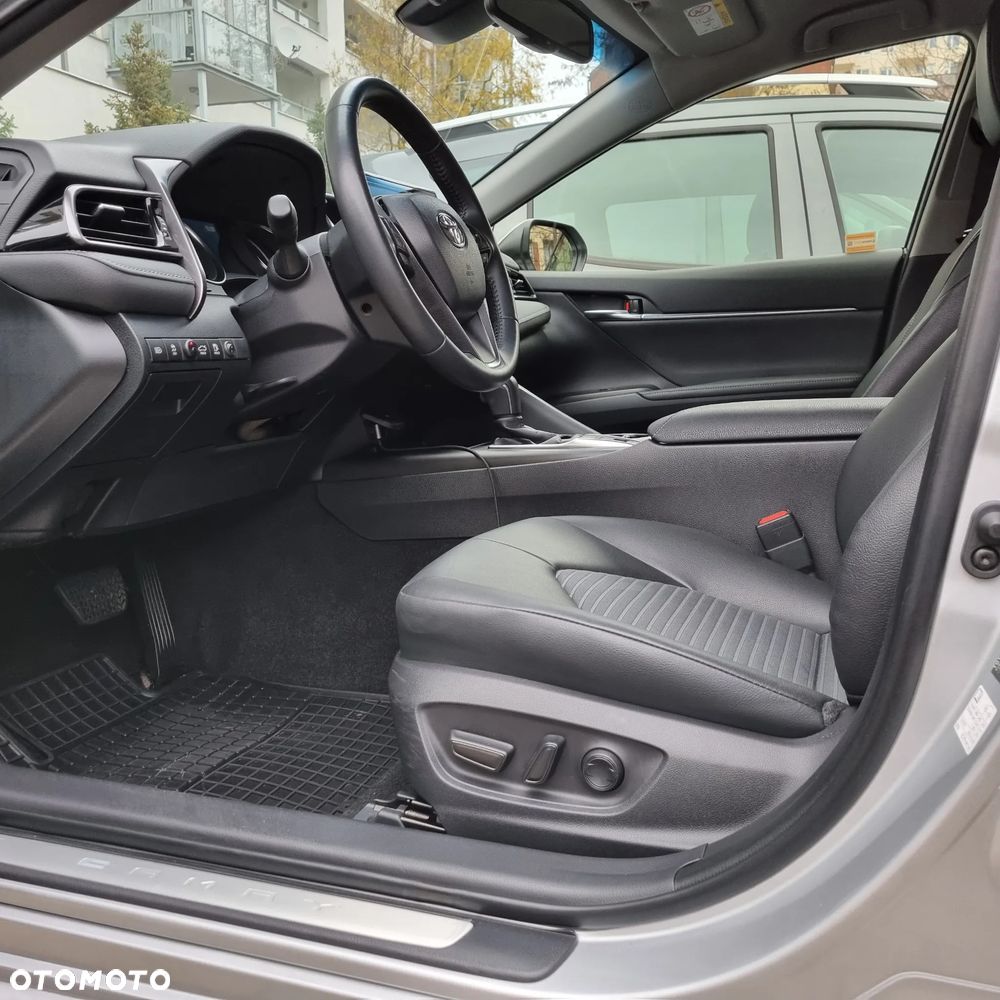 Toyota Camry 2.5 Hybrid Prestige CVT - 9