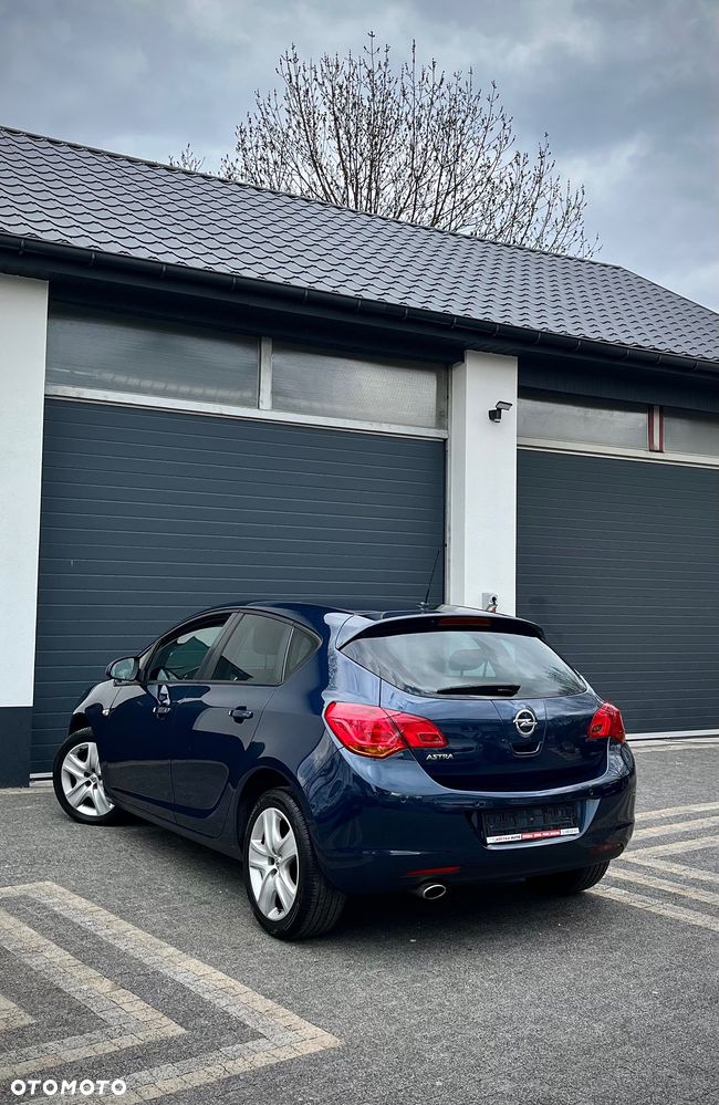 Opel Astra 1.4 T Cosmo - 3