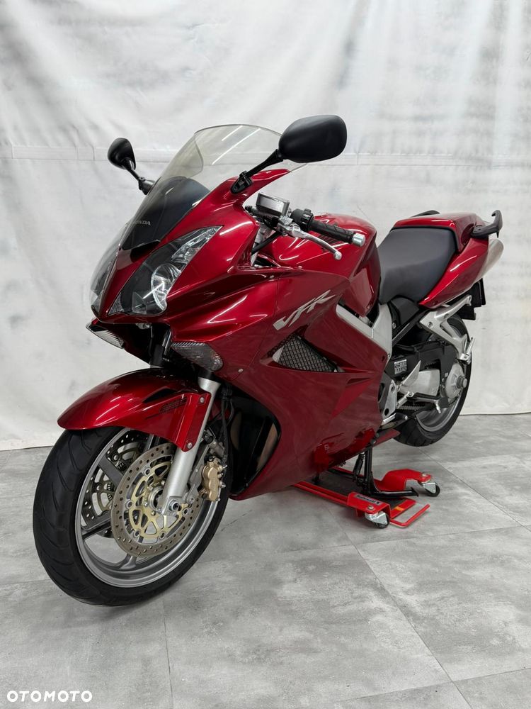 Honda VFR - 1