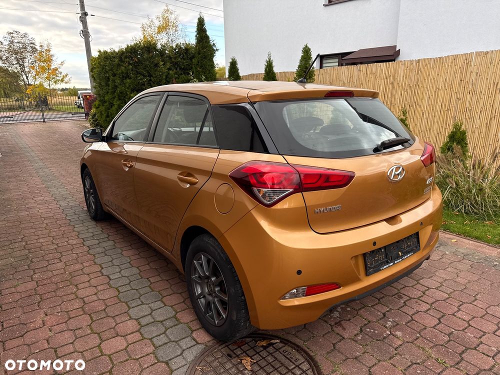 Hyundai i20 - 15
