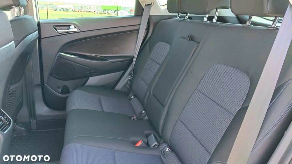 Hyundai Tucson 1.7 CRDI BlueDrive Style 2WD - 27