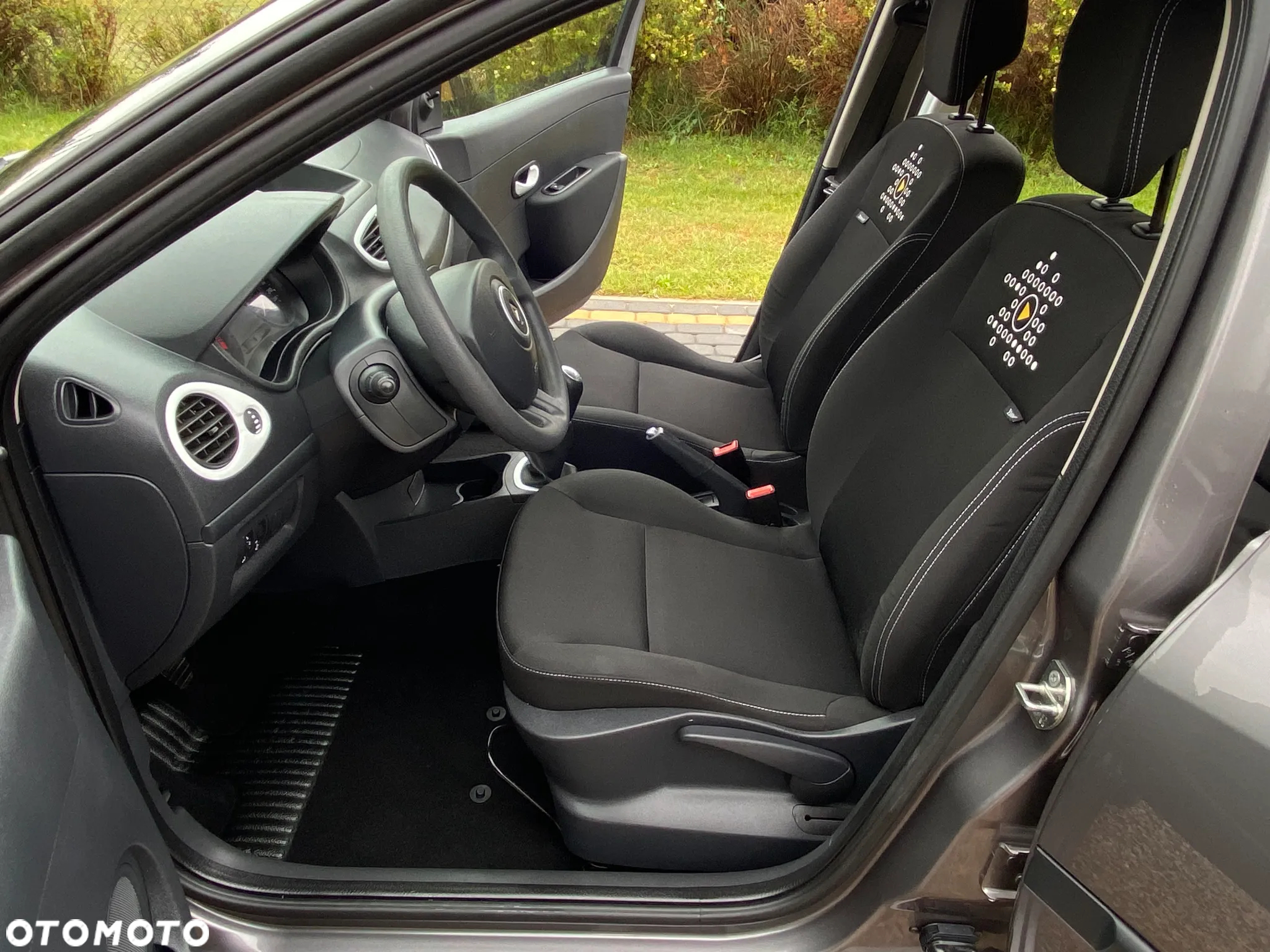 Renault Clio 1.2 16V 75 Dynamique - 22
