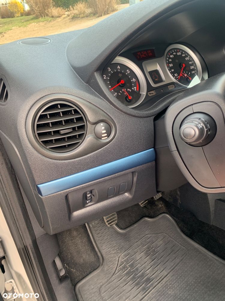 Renault Clio - 15
