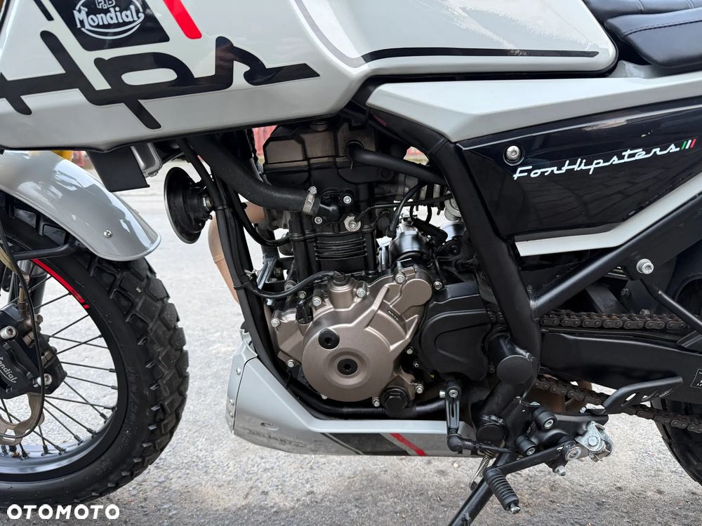 Mondial HPS 125 - 11