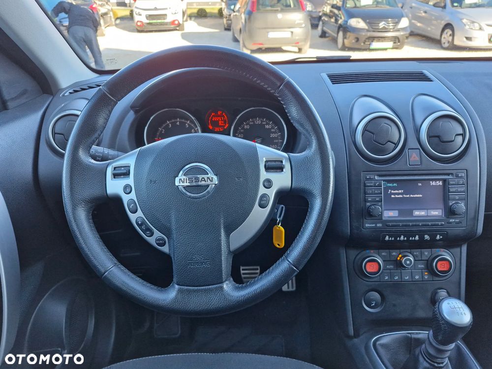 Nissan Qashqai - 8