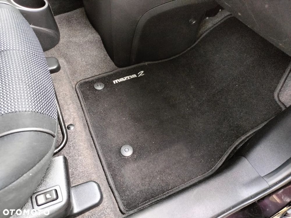 Mazda 2 1.3 Exclusive - 13