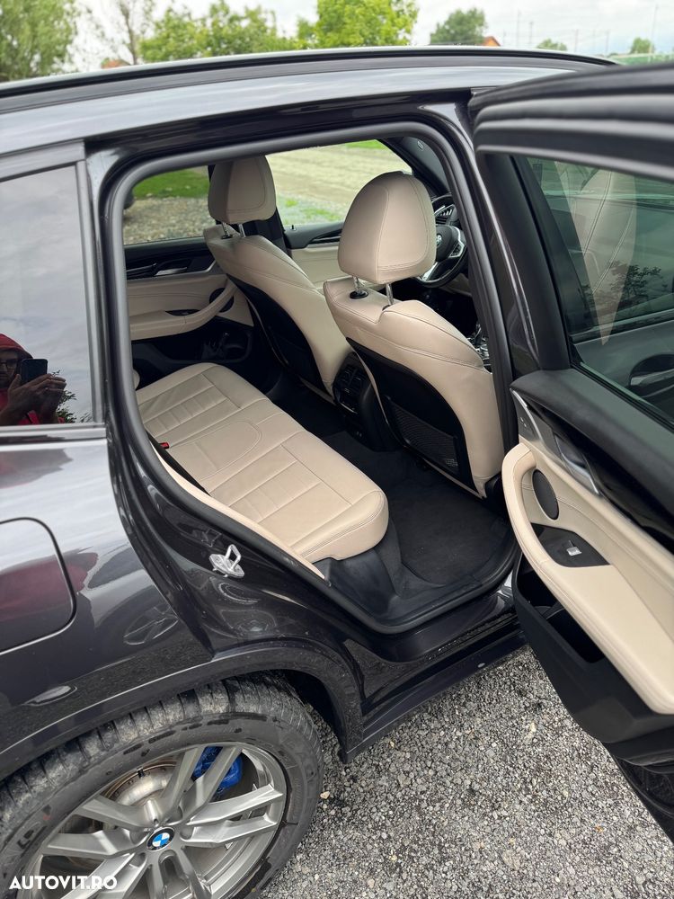 BMW X3 xDrive30e AT PHEV - 8
