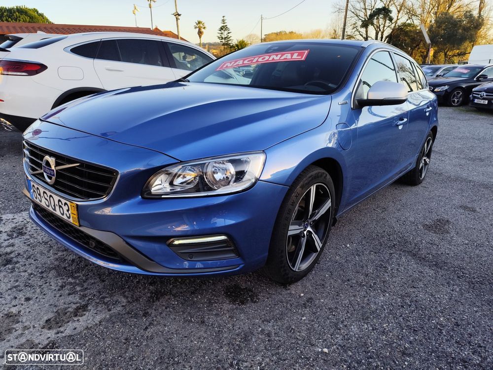 Volvo V60 2.4 D6 R-Design AWD Phev - 4