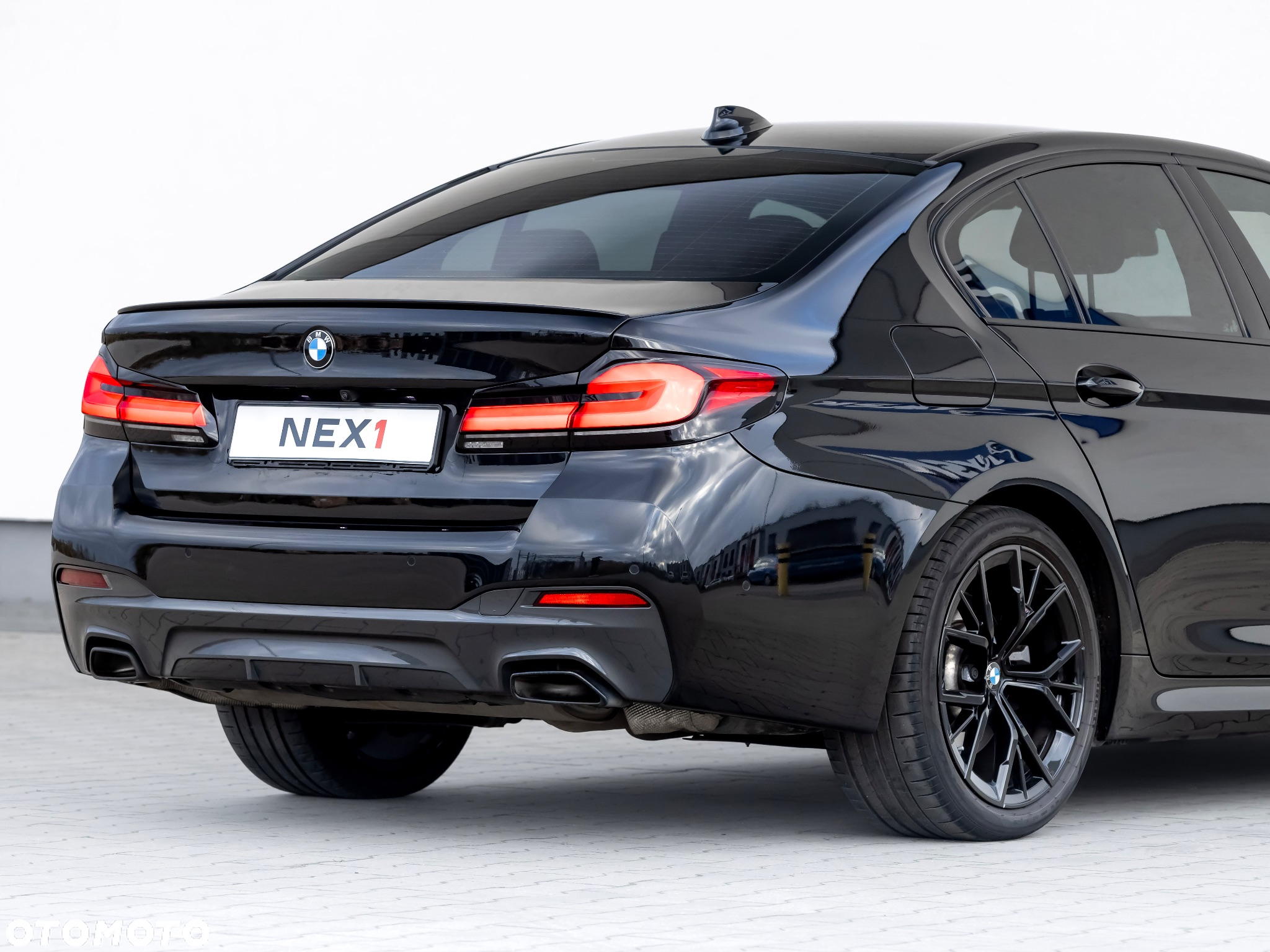 BMW Seria 5 530i xDrive M Sport sport - 11