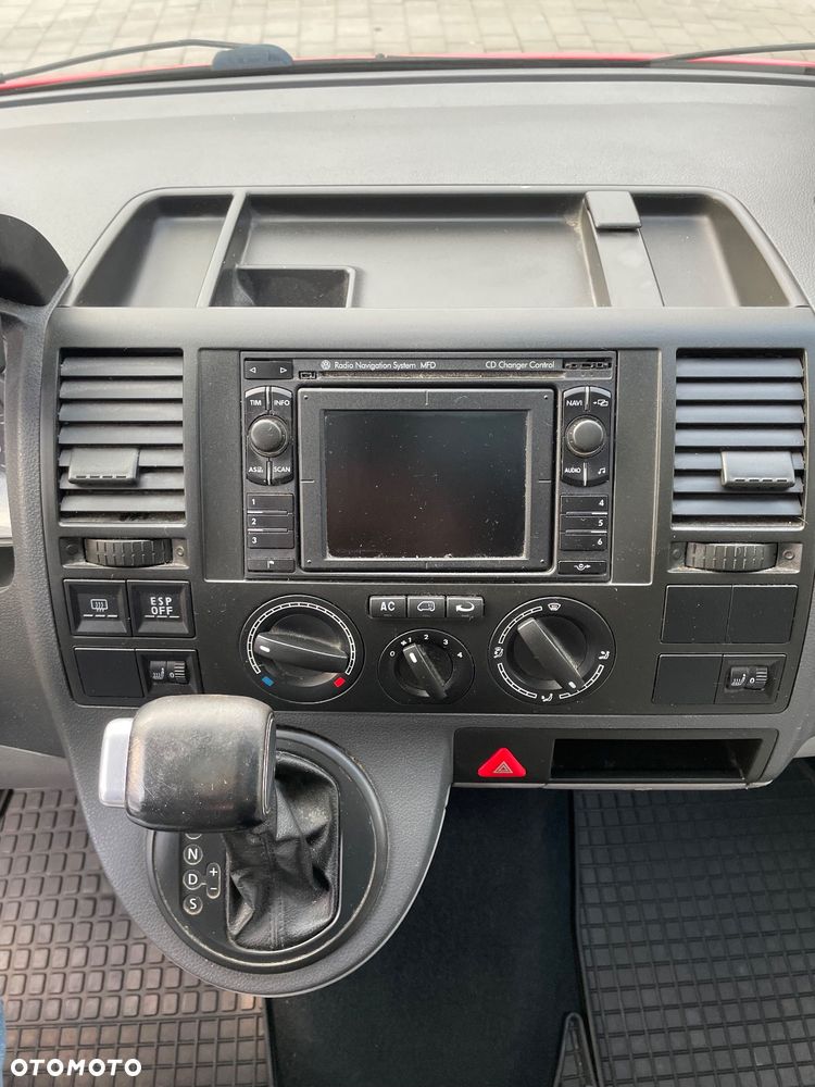 Volkswagen Caravelle - 24