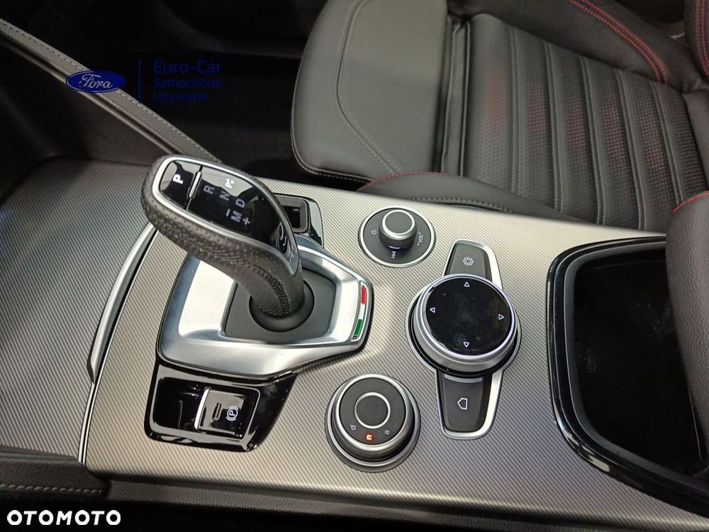 Alfa Romeo Stelvio 2.0 Turbo Veloce Q4 - 28