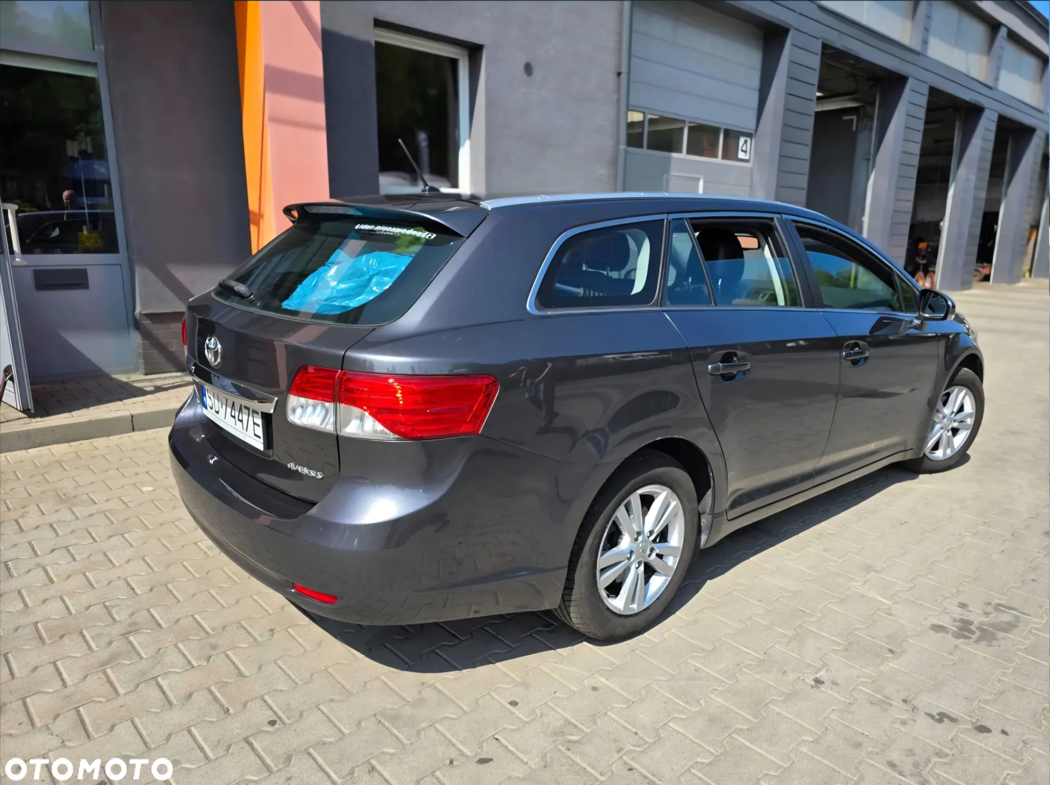 Toyota Avensis 1.8 Premium - 3