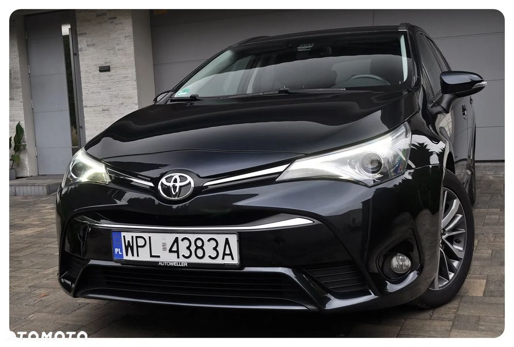 Toyota Avensis Touring Sports 1.8 Business Edition - 8