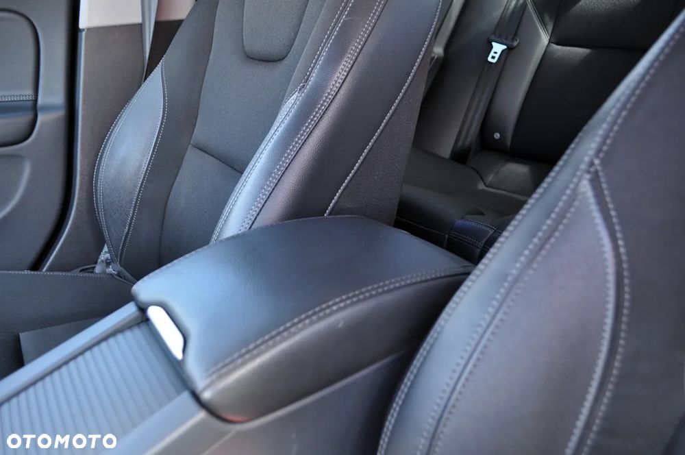 Volvo S60 D4 Drive-E Dynamic Edition (Kinetic) - 27