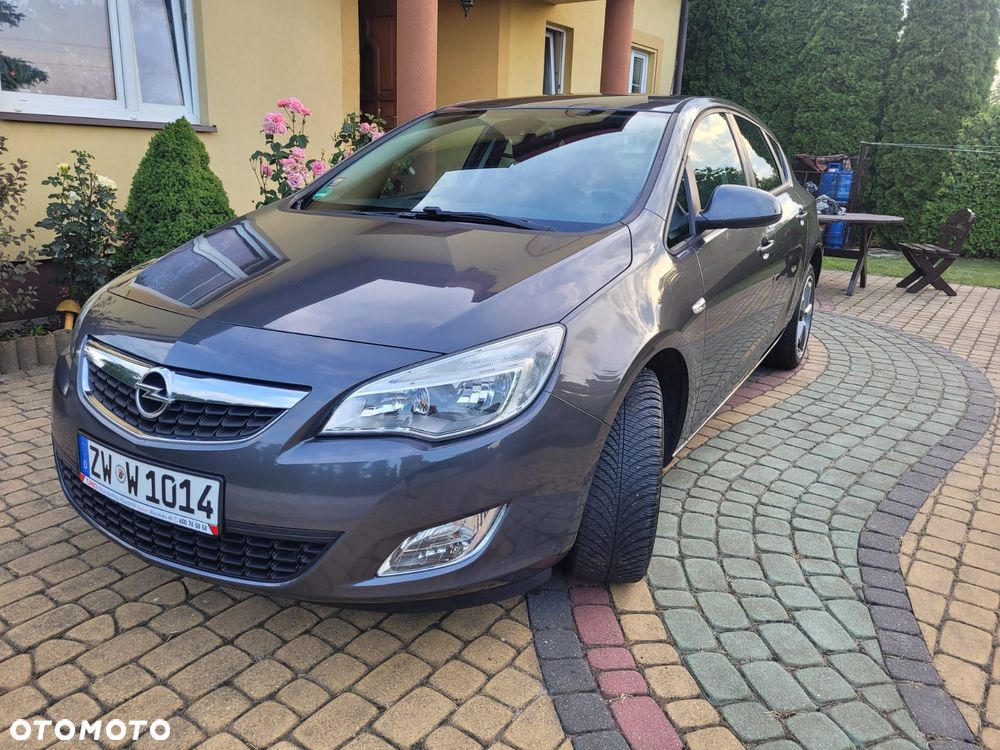Opel Astra - 1