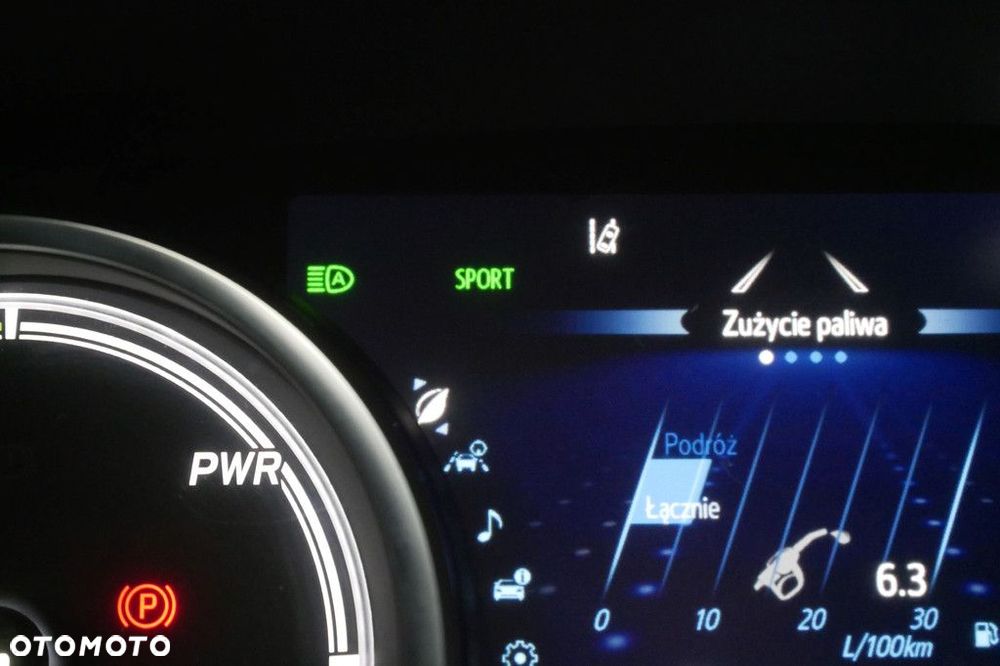 Toyota Camry 2.5 Hybrid Comfort CVT - 21