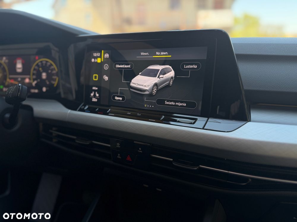 Volkswagen Golf Variant 2.0 TDI SCR DSG Life - 23