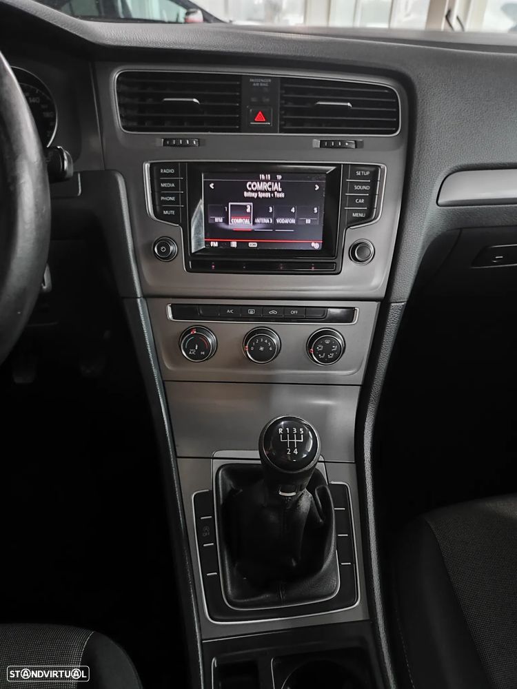 VW Golf 1.6 TDi Trendline BlueMotion - 30