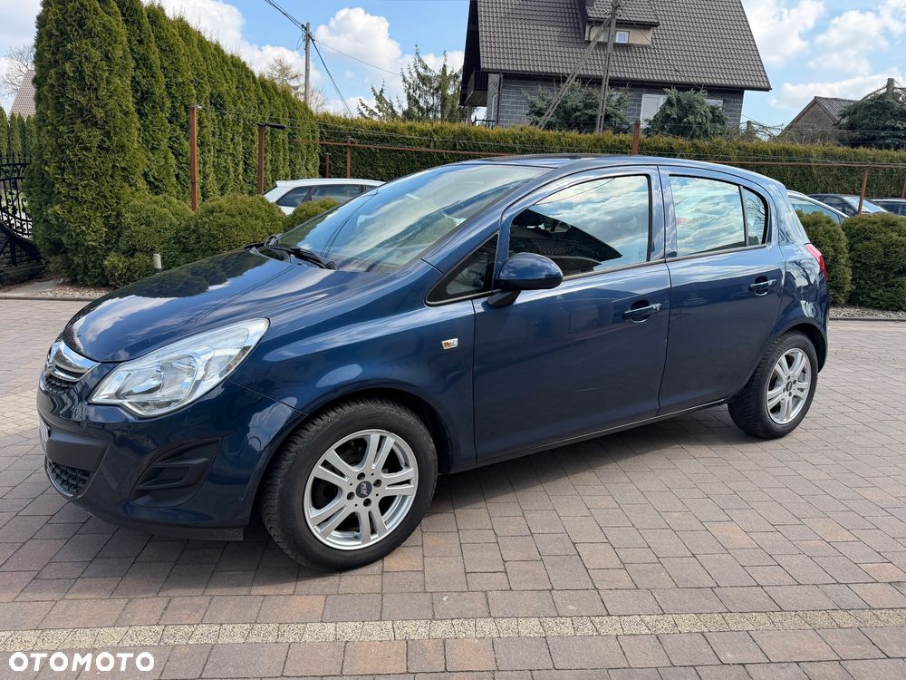 Opel Corsa 1.4 16V Cosmo - 12