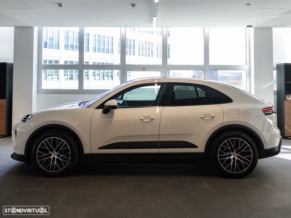 Porsche Macan Electric - 9