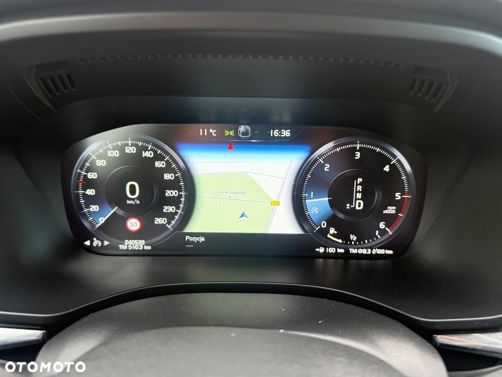 Volvo XC 60 D4 AWD Geartronic Momentum - 32