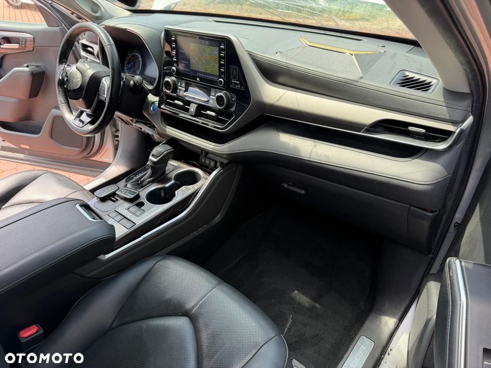 Toyota Highlander 2.5 Hybrid Executive - 28