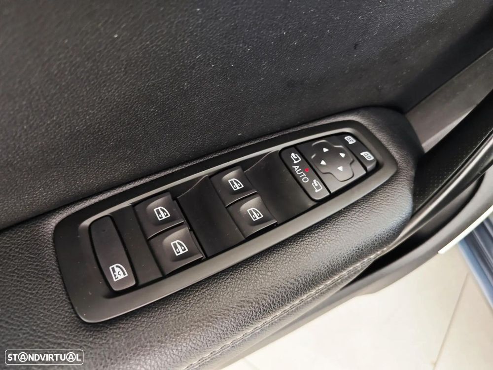 Renault Mégane ENERGY TCe 130 EDC INTENS - 21