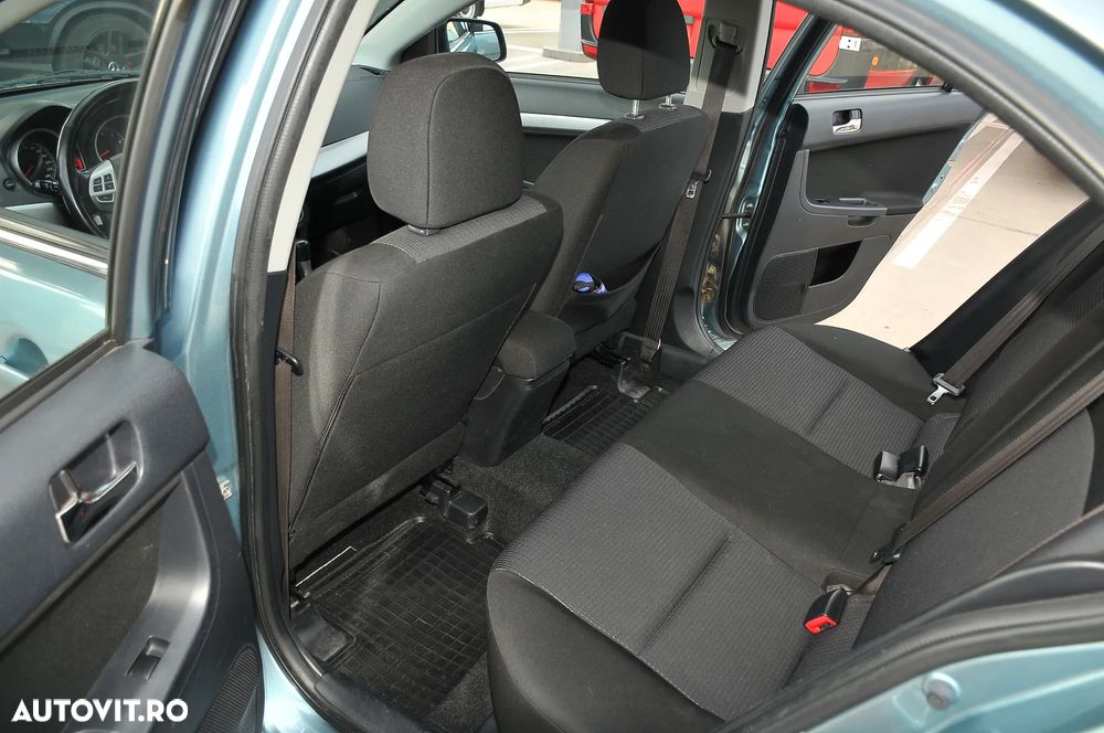 Mitsubishi Lancer 1.8 CVT Intense - 13