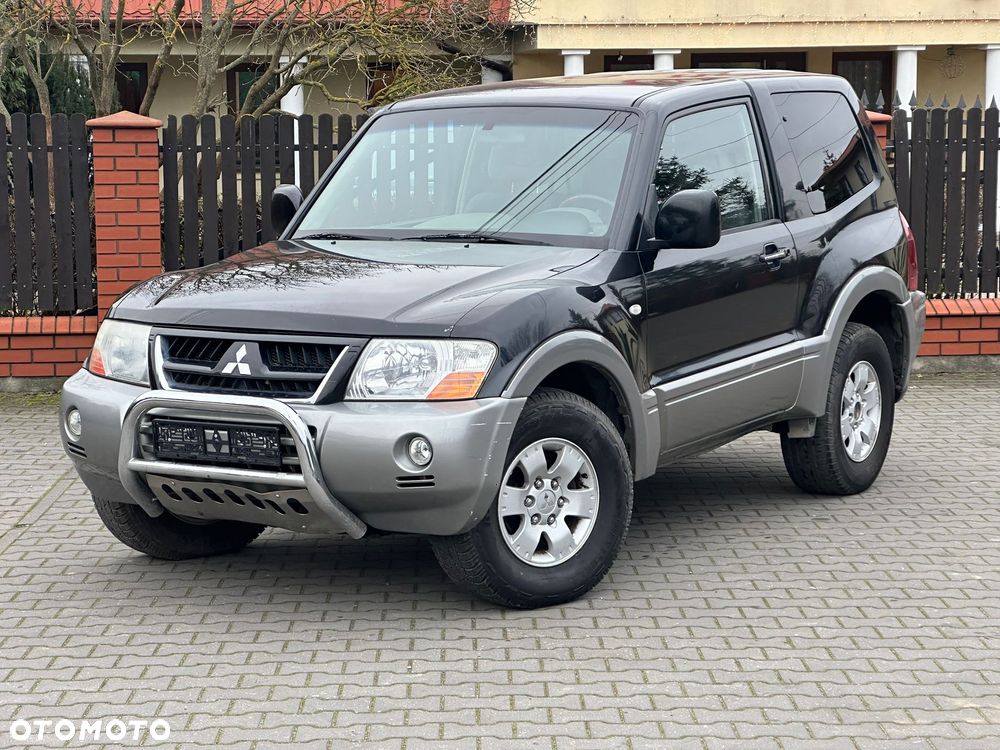 Mitsubishi Pajero - 19