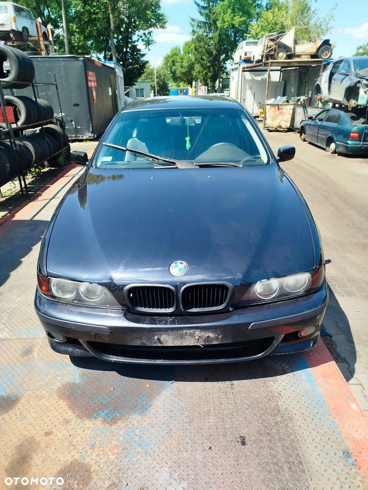 BMW E 39 na części. - 1
