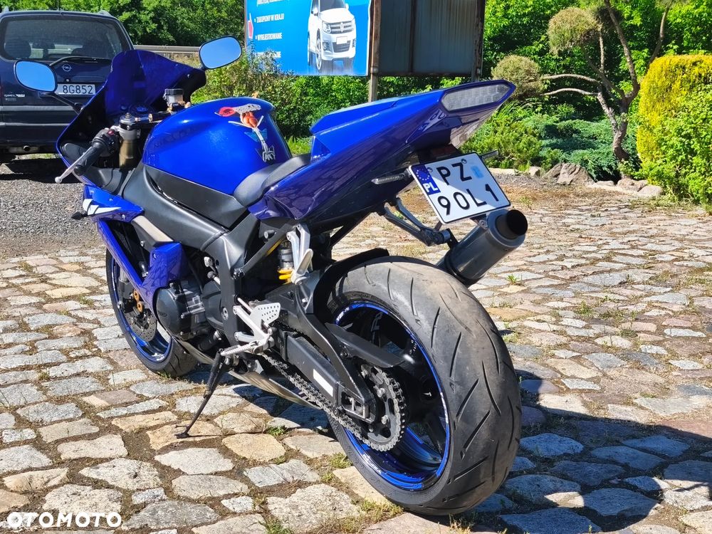 Yamaha R1 - 5